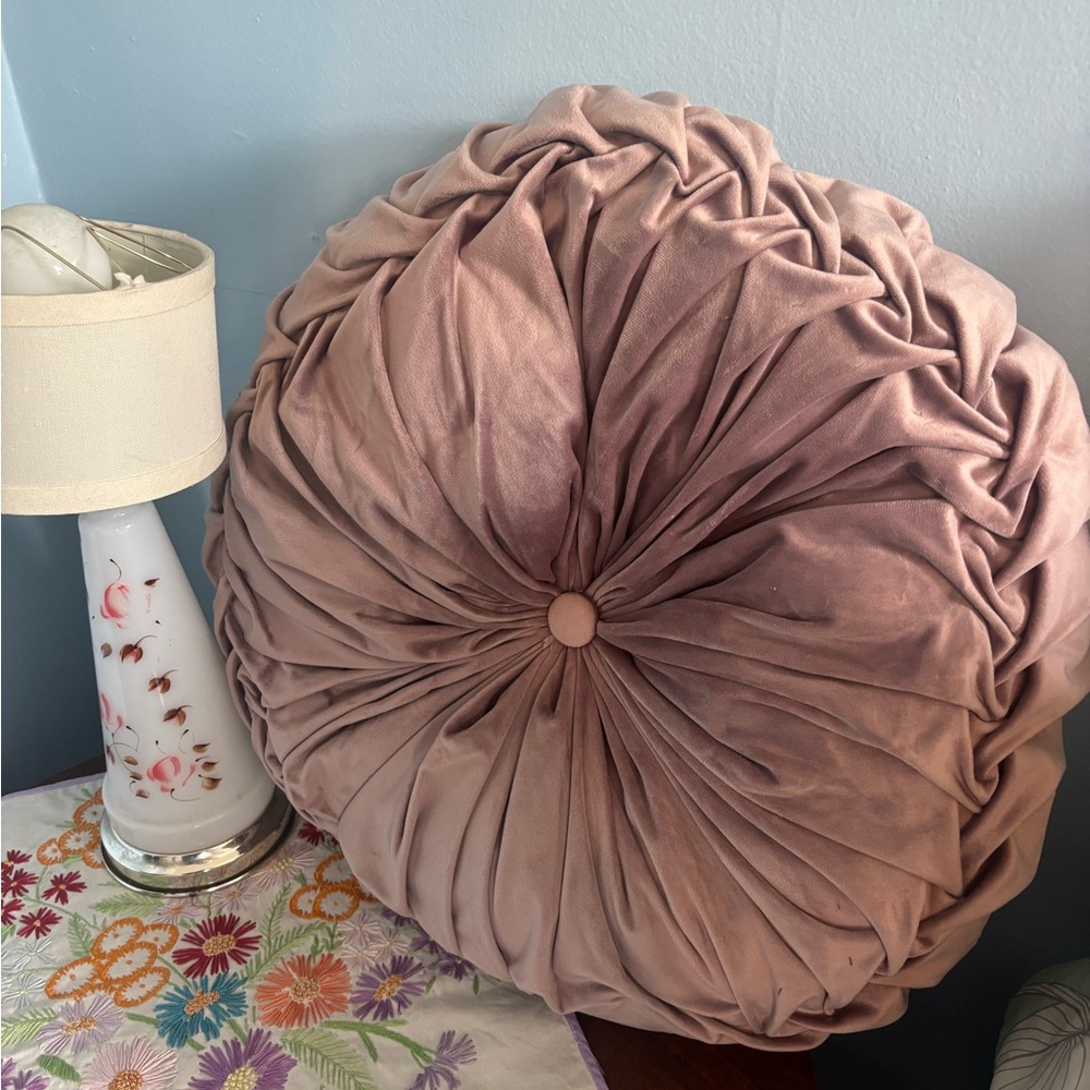 Vintage Velvet Lavender ~ Dusty Rose Round Pintucked Pillow